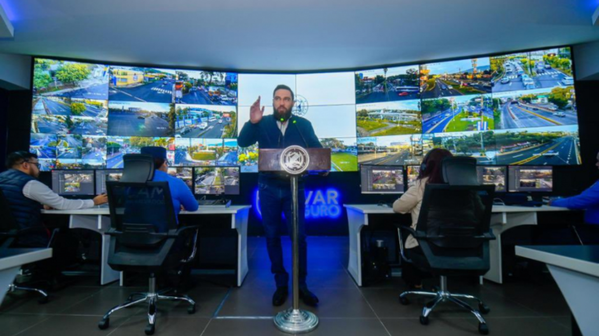 Sistema de videovigilancia registra 162 accidentes en la capital captados con Sívar Seguro