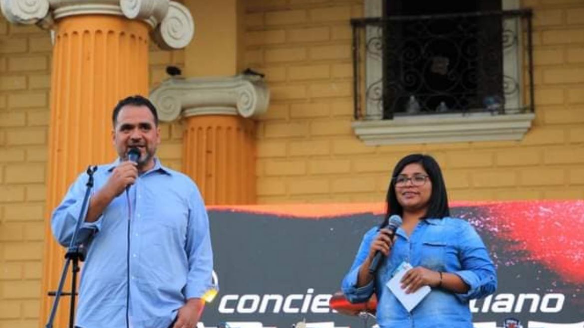 Iglesias Cristianas realizaron concierto en el Parque Libertad de Santa Ana