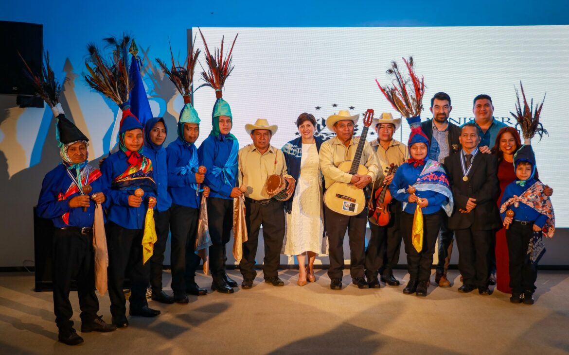 El Gobierno entregó el Premio Nacional de Cultura, convocatorias 2022 y 2023