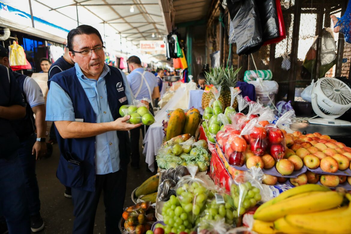 Defensoría mantiene operativos para evitar incrementos injustificados de precios en verduras, hortalizas y frutas