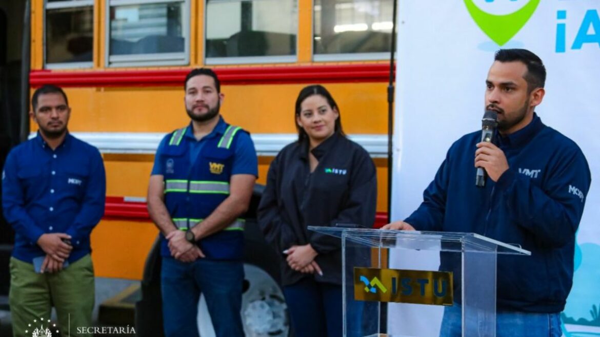 Gobierno de El Salvador ofrece servicio de Buses Alegres para la población en temporada de fin de año