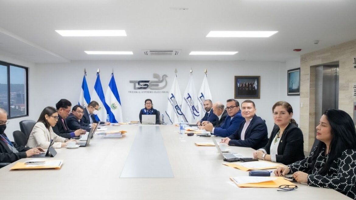 Cuatro partidos competirán en todos los departamentos con planillas de diputados