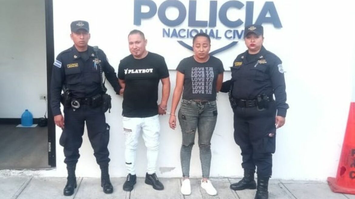 Capturan a pareja que se dedicaba a robar en microbuses en San Salvador