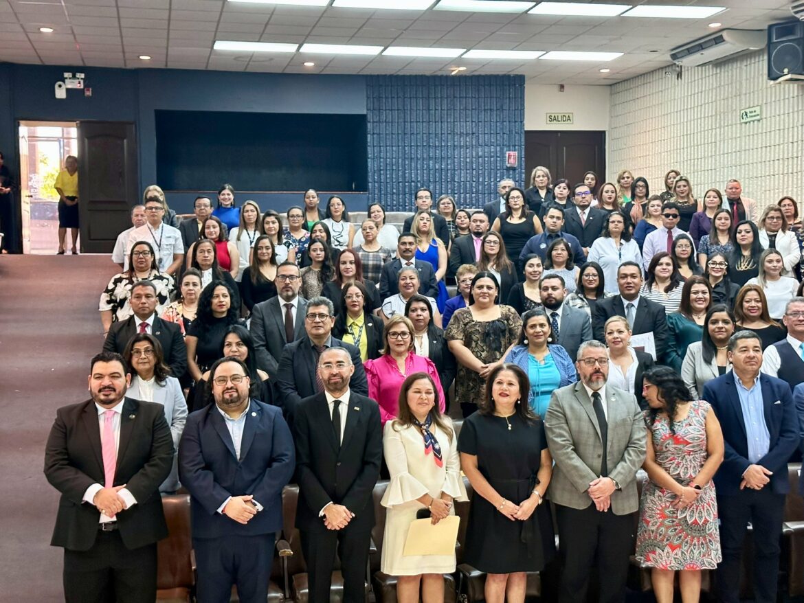 Acreditan a 300 mediadores electorales de la PGR para el 4 febrero y 3 marzo de 2024