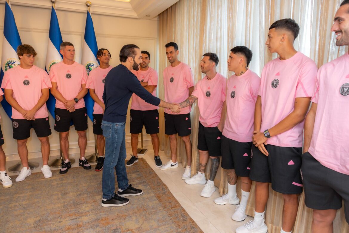 Los momentos más memorables con Messi: la reunión con el presidente Bukele y el furor entre la afición salvadoreña por conocerlo