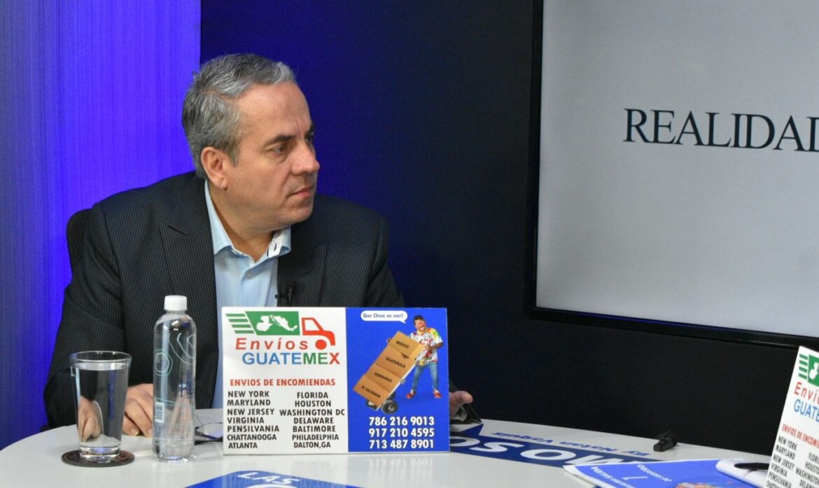 Auerbach destacó que «no hay encuesta que no diga que Bukele va a arrasar (en las elecciones)»