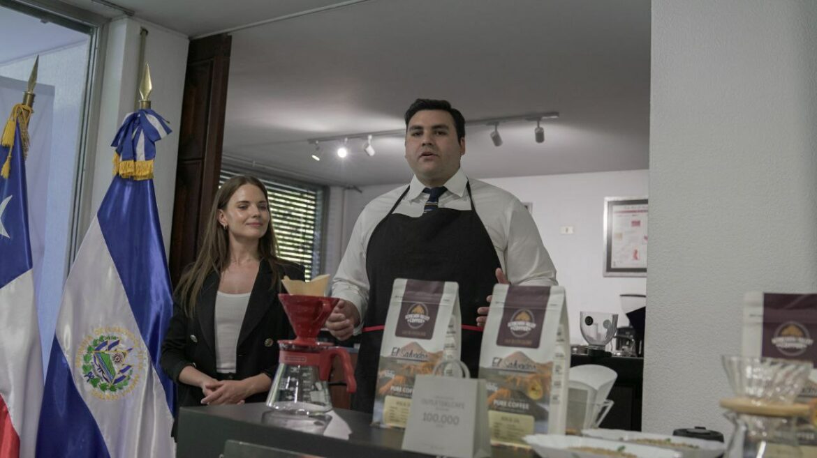 Cancillería realizó evento de promoción de café salvadoreño en Chile