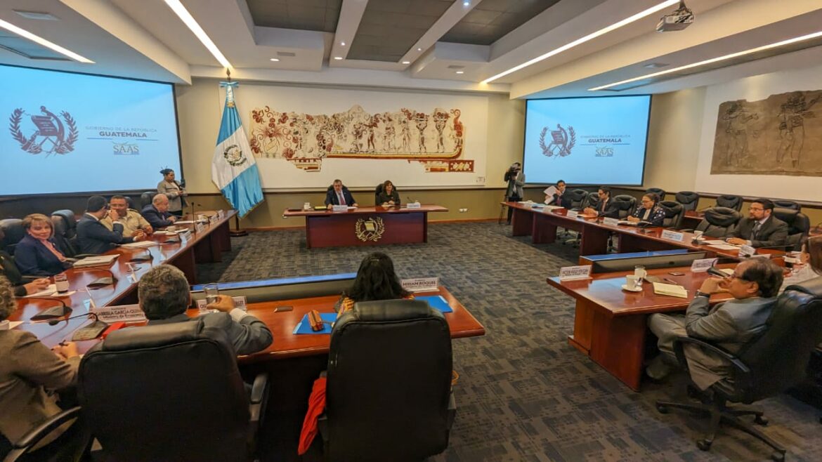 Presidente de Guatemala califica de “visita frustrada” la reunión con la fiscal general, Consuelo Porras