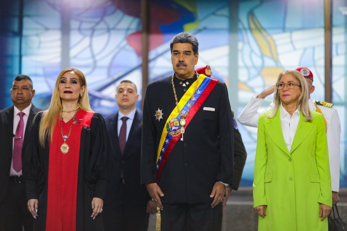 Maduro a EE UU tras advertencia de restablecer sanciones económicas: “No se equivoquen, no al chantaje, no a la amenaza, no a la oligarquía, no al imperio norteamericano”