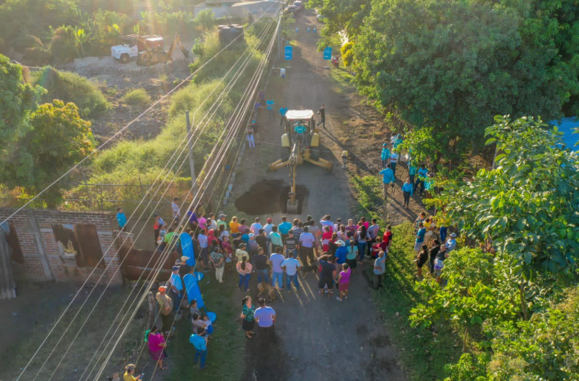 Más de mil personas serán beneficiadas con proyecto de la DOM en Santa Elena, Usulután