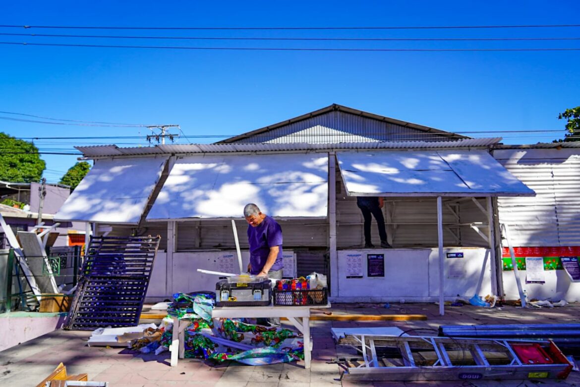 Inicia desinstalación de los puestos de venta de pólvora en San Salvador
