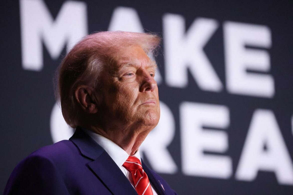 Trump solicitó a un tribunal que revierta la decisión del estado de Maine de expulsarlo de las primarias republicanas