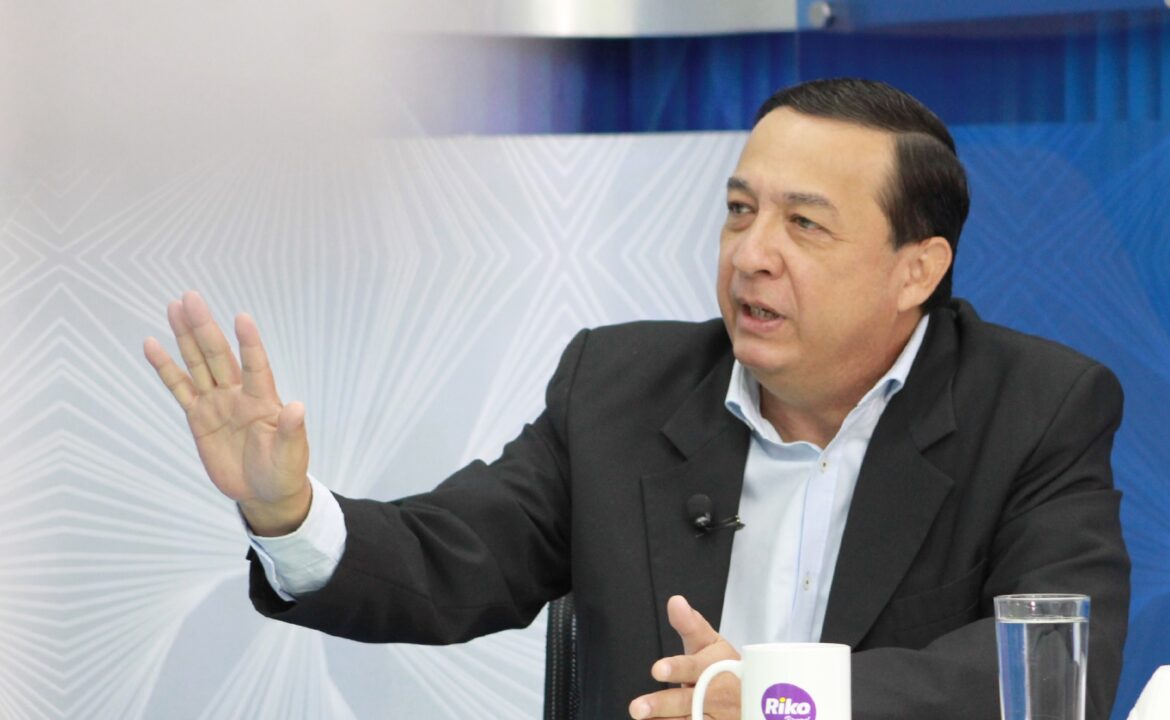 Carlos Araujo tacha de «ridículo» la destrucción del monumento a la «corrupción»