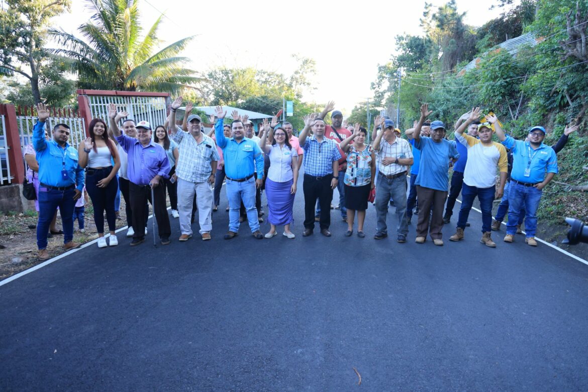 La DOM entregó a los habitantes de Jucuarán más de dos kilómetros de calles renovadas