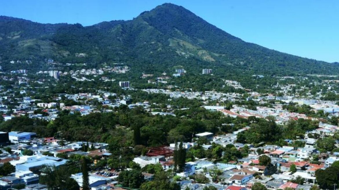 2023 finalizó con una tasa anual de 2.4 homicidios en El Salvador