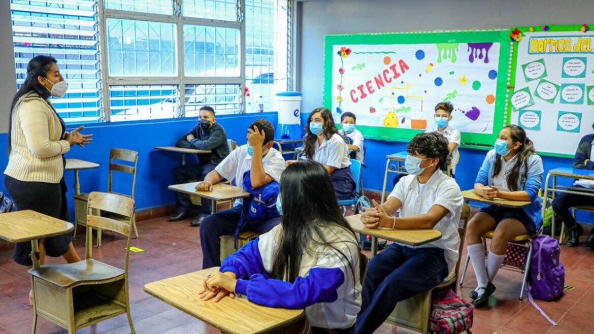 Año Escolar 2024 iniciará el 6 de febrero para el sector público
