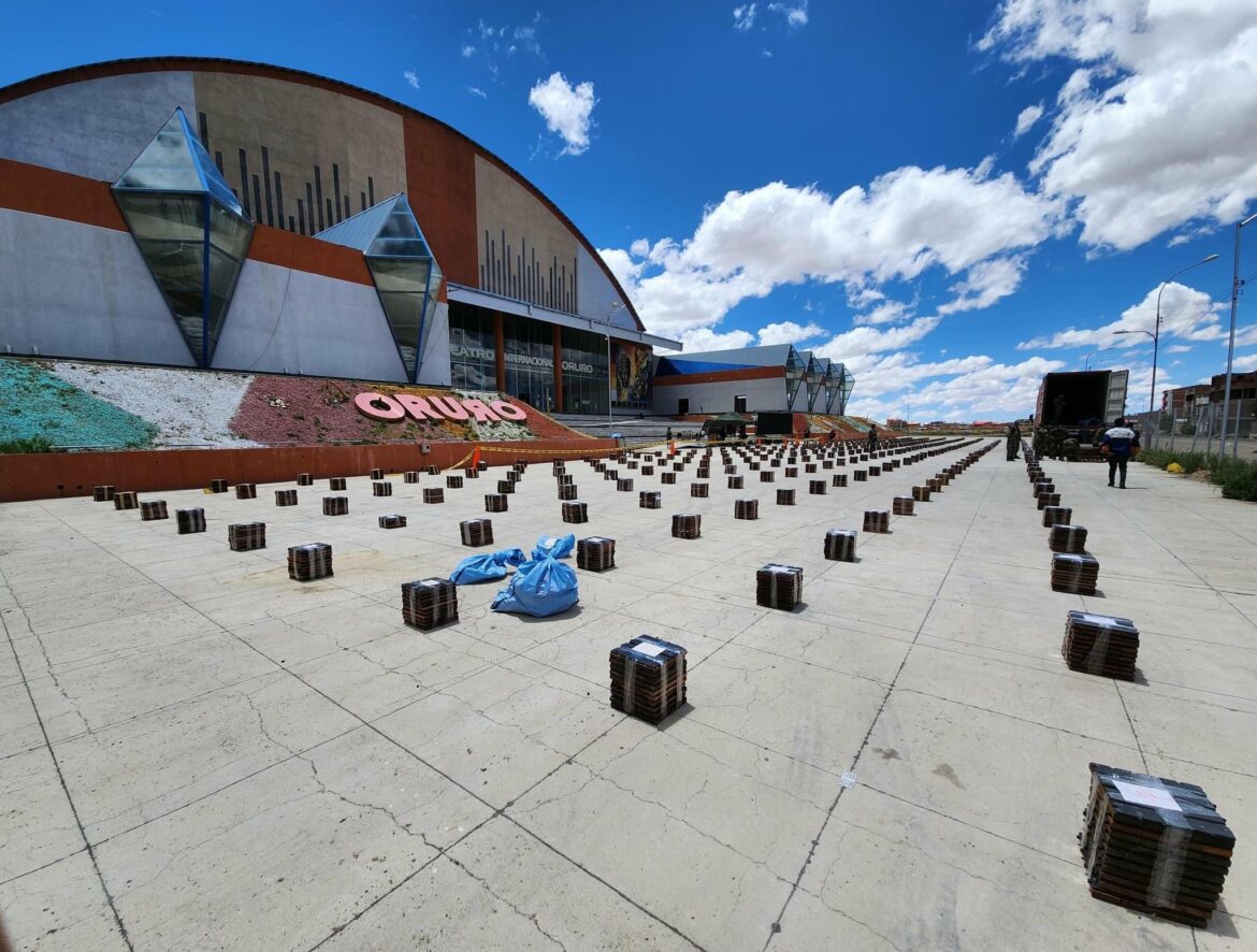 Bolivia incauta casi 9 toneladas de cocaína