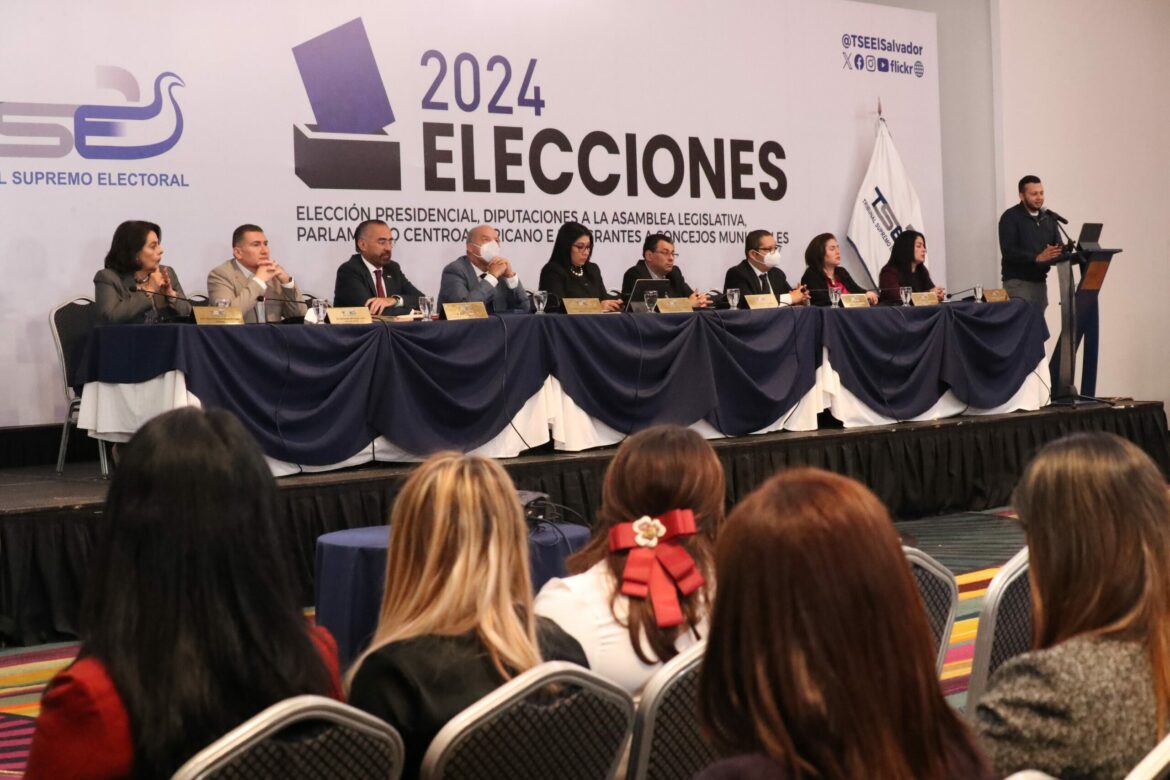Voto remoto rompe récord en sus primeros días: Más de 60.000 salvadoreños en el extranjero han ejercido el sufragio