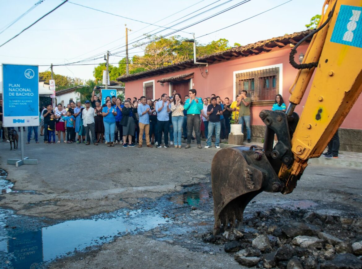 La DOM inició la intervención de calles en Huizúcar con el Plan Nacional de Bacheo