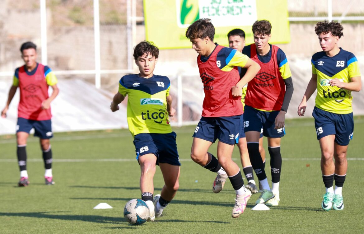 Primer campamento de la Selección Nacional Sub-20 bajo la dirección técnica del profesor Juan Cortés