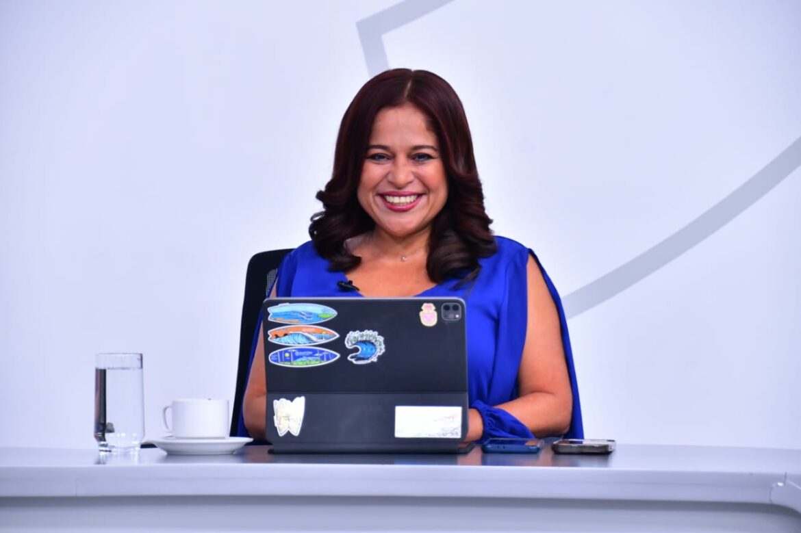 Mtra. Valdez: «Hay dos razones principales que han mejorado la imagen de nuestro país, el presidente Bukele y el éxito en seguridad»