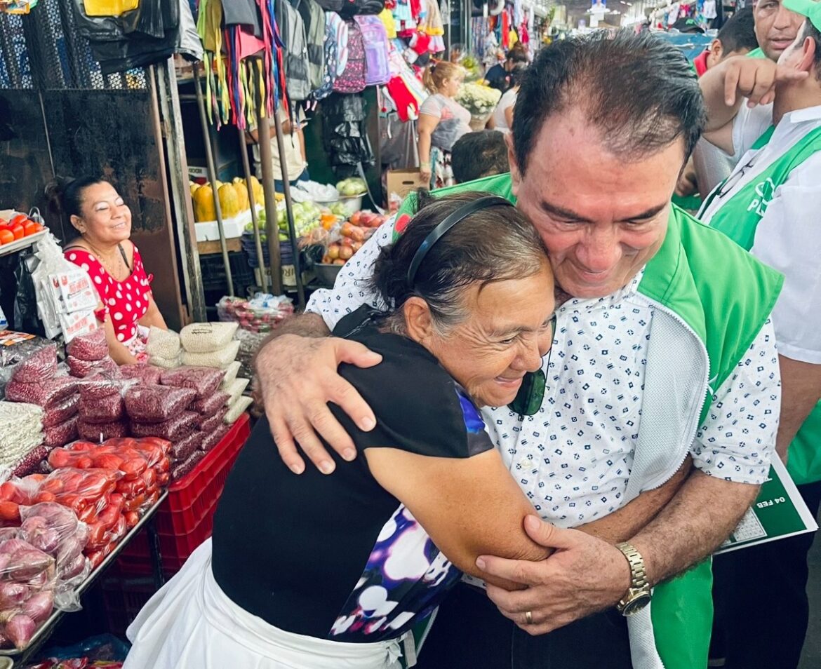 Diputado Reynaldo Carballo: “Ha sido un verdadero placer compartir con ustedes, mi gente de los mercados municipales de San Miguel”
