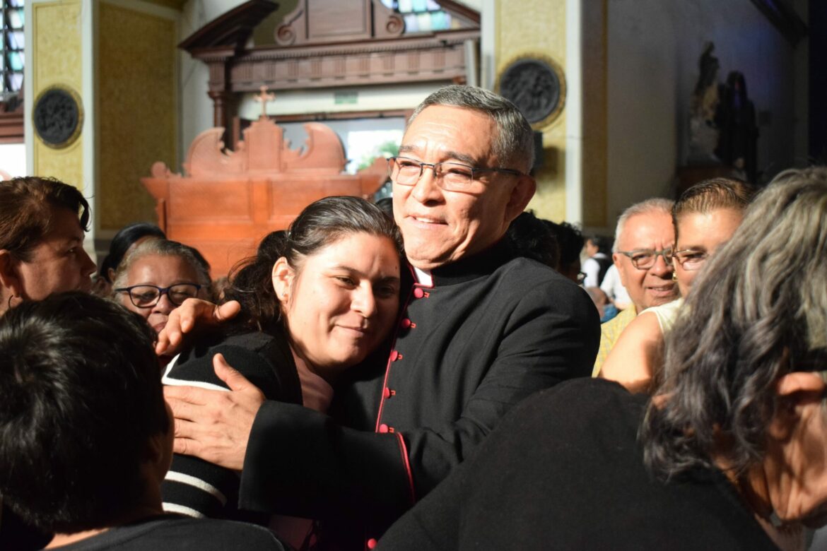 Iglesia ordena al nuevo obispo auxiliar de la arquidiócesis de San Salvador