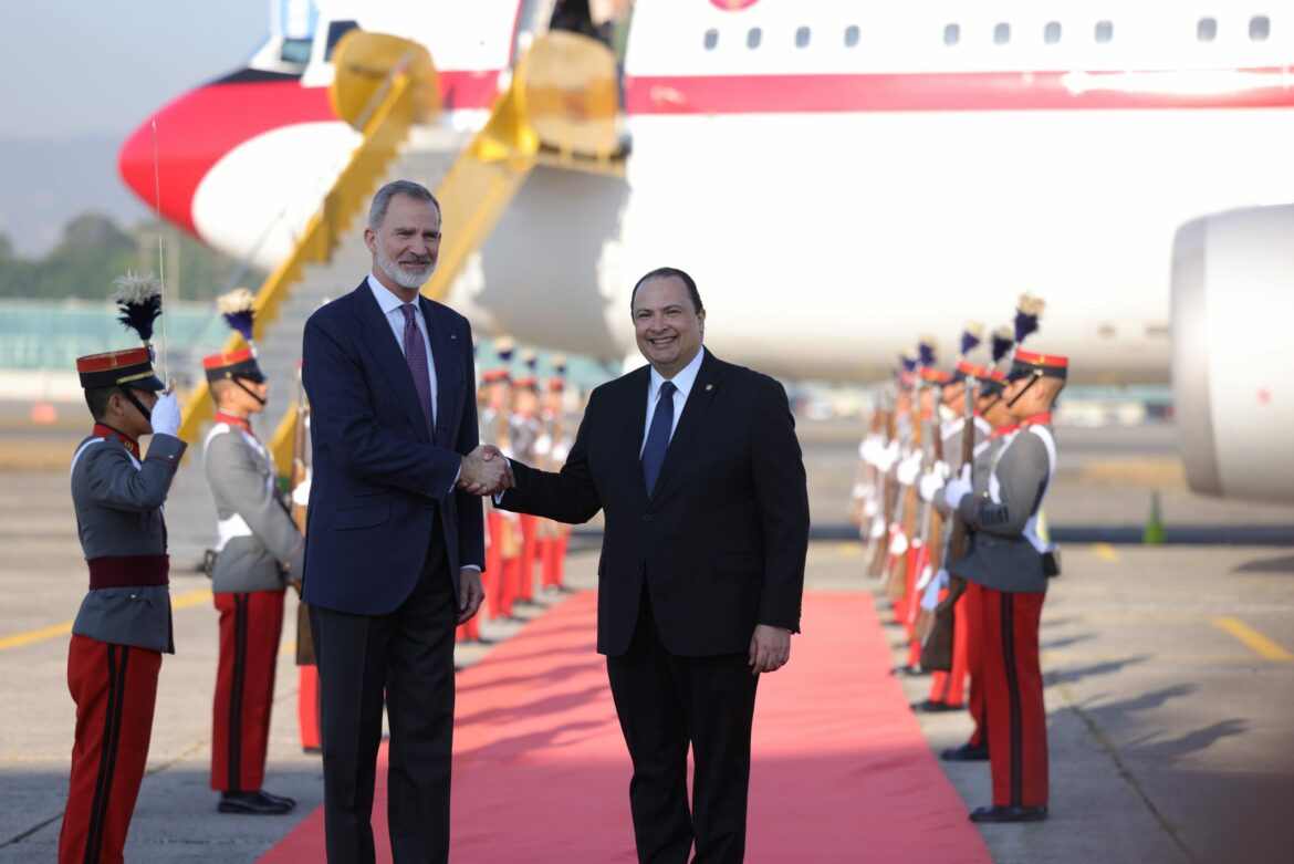 Delegaciones empiezan a llegar a Guatemala para asistir a toma de posesión de Arévalo: Rey Felipe VI ya arribó