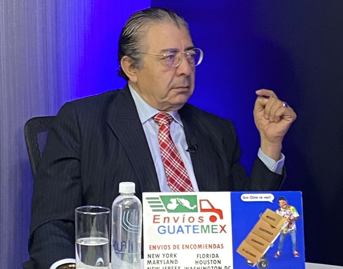 En el caso de una segunda vuelta, Umaña aseguró que la oposición apoyaría a «quien sea» para sacar a Bukele del Gobierno