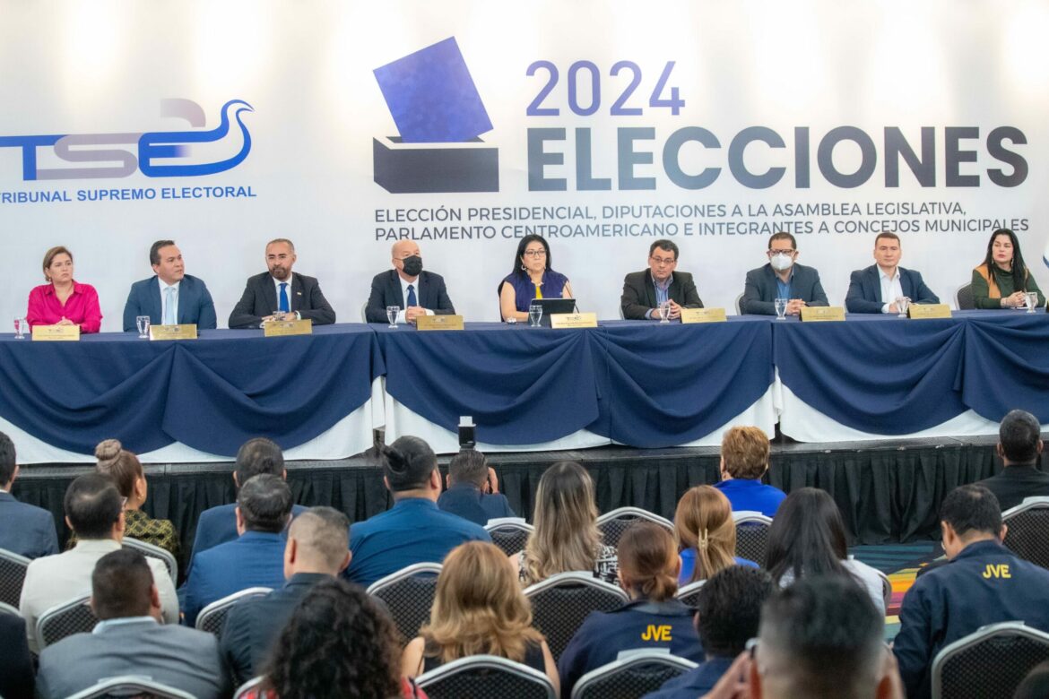 TSE reporta que más de 100 mil salvadoreños han emitido el voto eléctrico remoto por internet