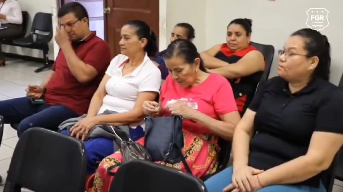 FGR presenta testigos en el juicio contra siete personas acusadas de lavado de dinero y activos
