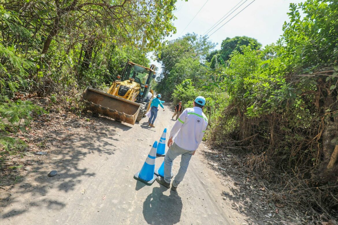 Obras Municipales anuncia mejoramiento de más de 2.7 kilómetros de una vía rural en cantón El Delirio, Ozatlán