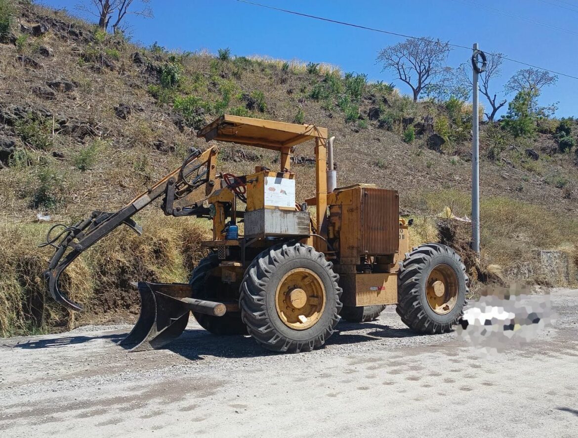 Hombre muere tras caer de un tractor en marcha en Santa Ana