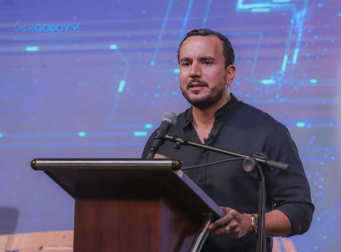 Candidato Godoy apuesta por la atracción de inversiones en La Libertad Costa con la Oficina de Atención a Bitcoin