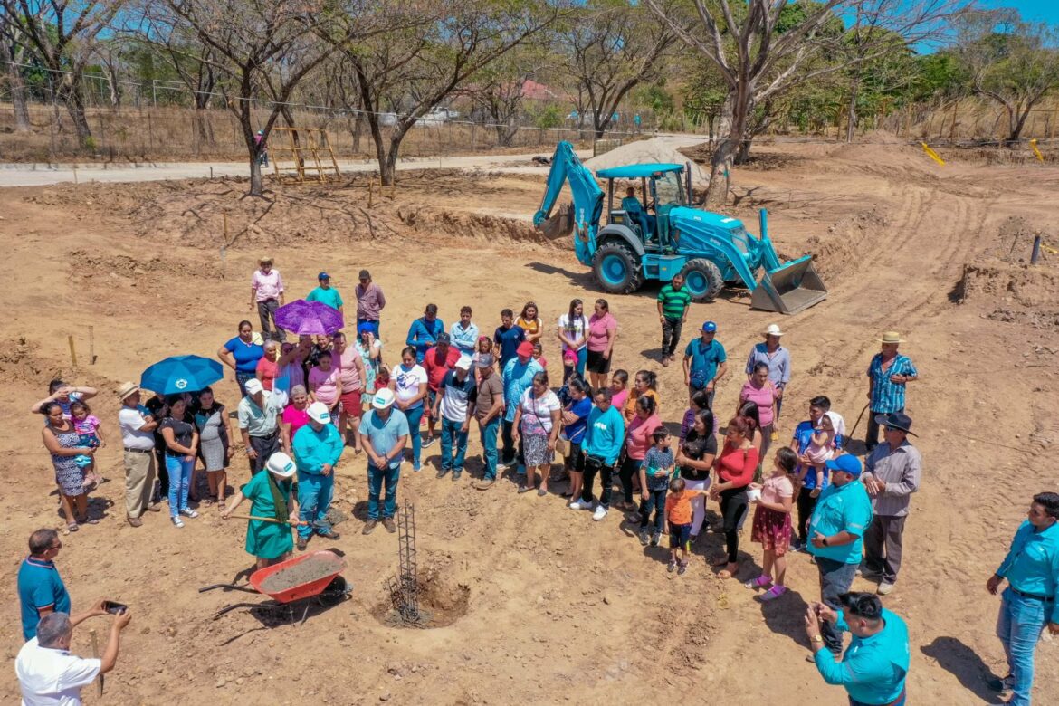 DOM construye un moderno centro recreativo para los habitantes de San Isidro Labrador de Chalatenango