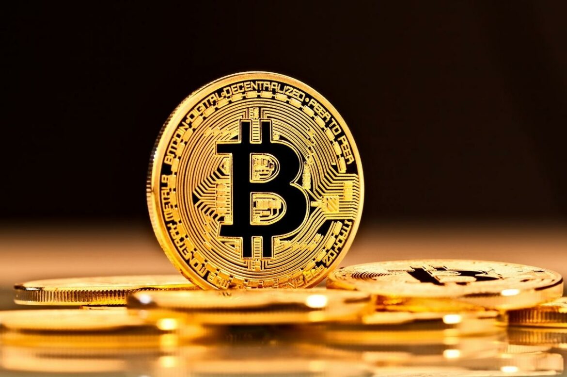 El precio del Bitcoin supera los $56.000 y continúa aumentando