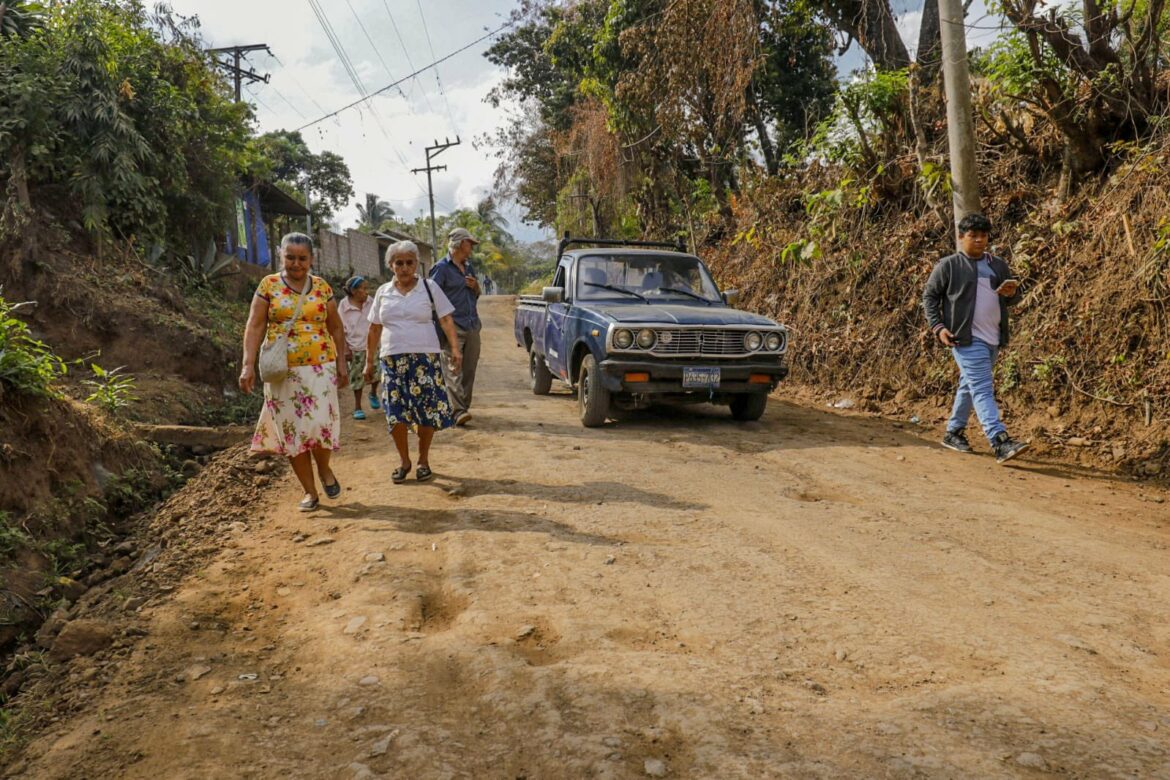 La DOM construirá 1.2 kilómetros de calle para beneficiar a 3 mil habitantes de Atiquizaya