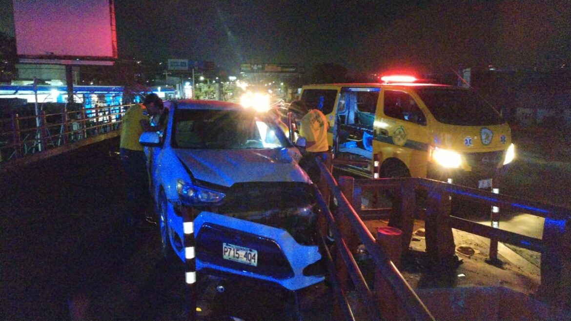 Accidente en monumento Hermano Lejano dejó un lesionado