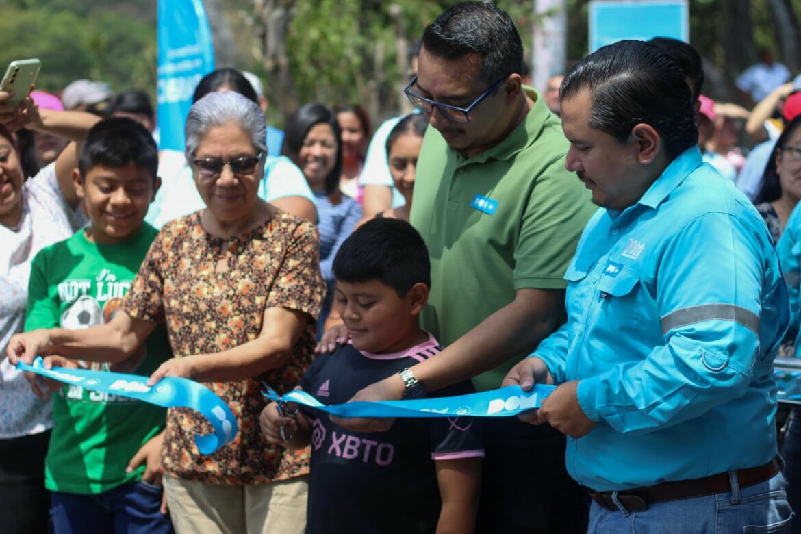 La DOM entrega proyecto de mejoramiento vial en lotificación Salvaflor, Santo Tomás