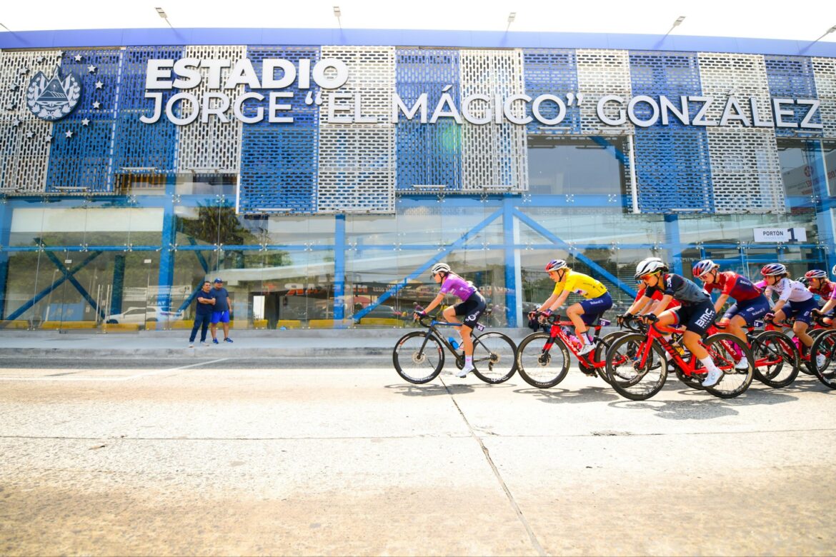 Ciclismo se toma calles de la capital con la segunda etapa del Tour El Salvador 2024