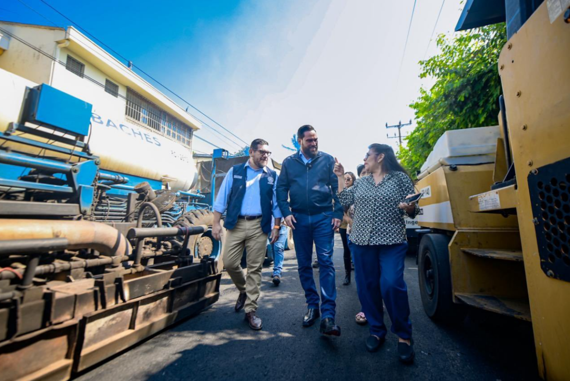 El edil capitalino, Mario Duran verificó los avances del plan San Salvador sin Baches en el Distrito 2