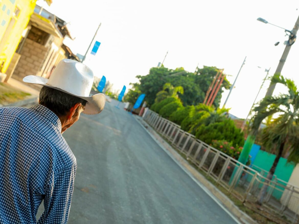 La DOM entregó proyecto de renovación de dos kilómetros de calles en San Francisco Javier, Usulután