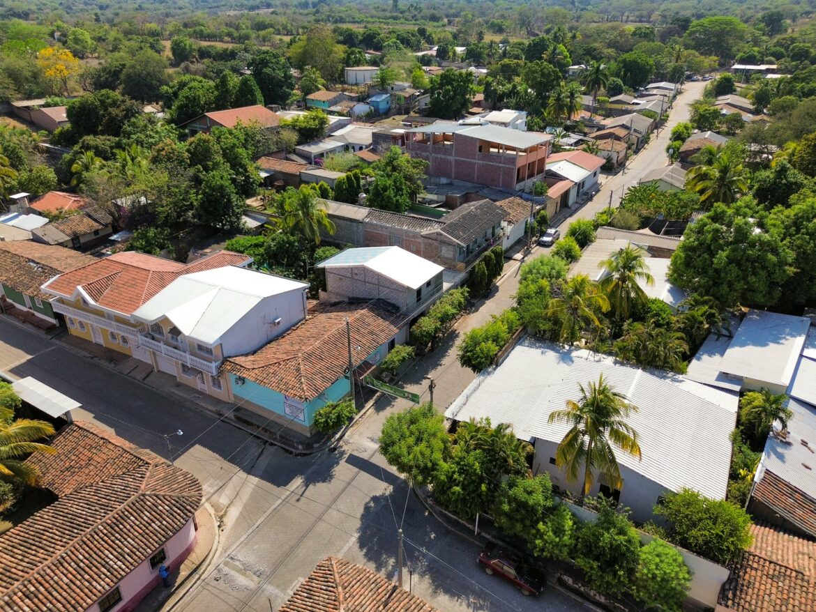 La DOM recupera 3.6 kilómetros de calles de Moncagua, San Miguel Centro