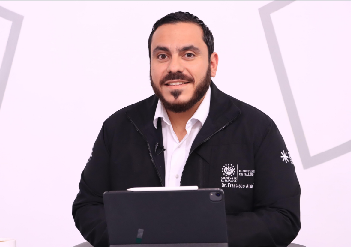 Mtro. Francisco Alabi asegura que el sistema de salud pública está “mejor” equipado que el privado