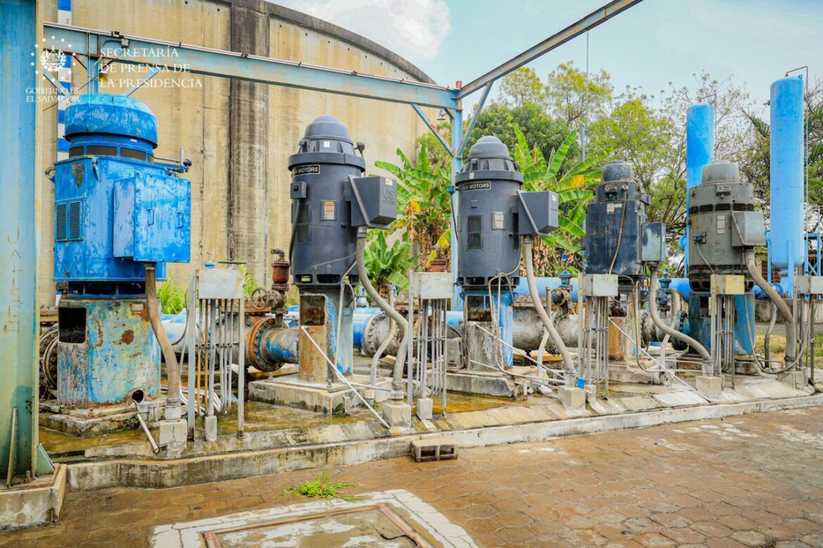 Rubén Alemán ante el corte de agua en San Salvador y La Libertad: «Estamos llenado todas las tuberías y los tanques. El sistema se recuperará gradualmente»