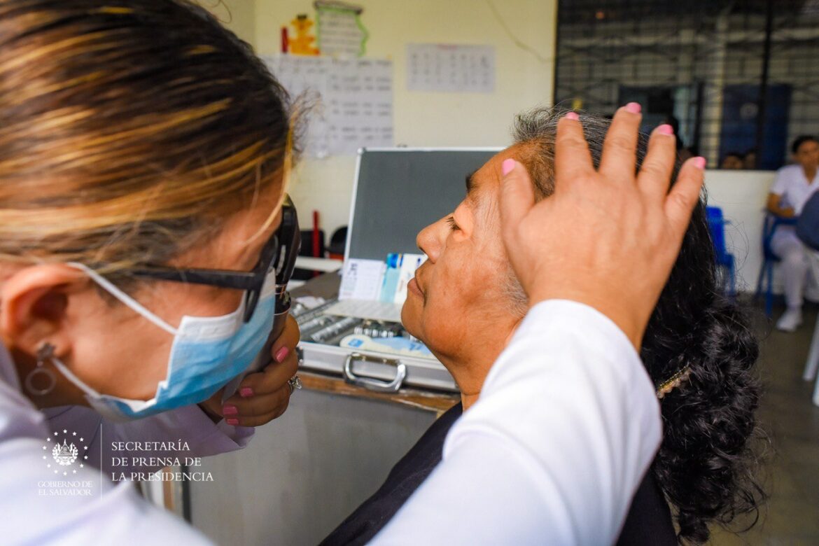 Más de mil personas recibieron atenciones médicas en La Campanera y Soyapango a través de la ‘Feria Integra’