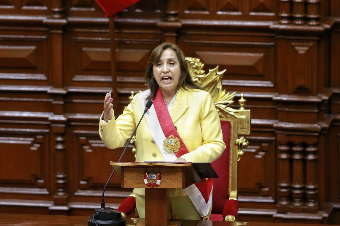 La Fiscalía de Perú investiga a la presidenta Dina Boluarte por presunto enriquecimiento ilícito