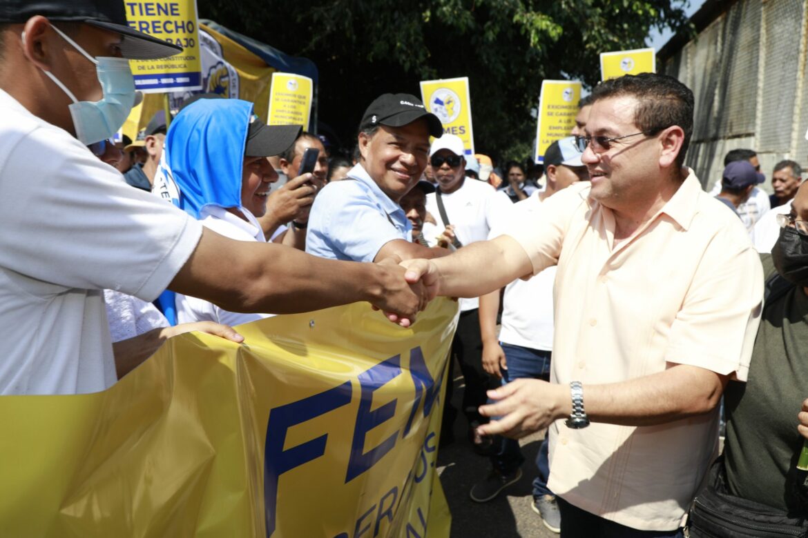Rolando Castro se comprometió a proteger los derechos de los empleados municipales