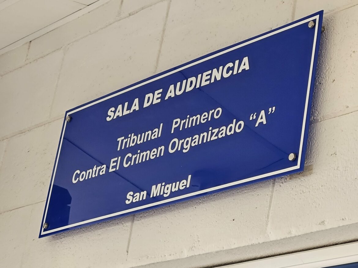 Envían a juicio a terroristas acusados de varios delitos