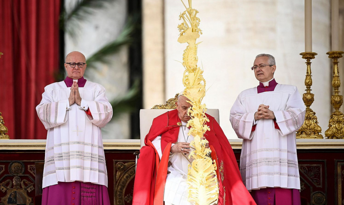 El papa Francisco no leyó la homilía en la misa del Domingo de Ramos